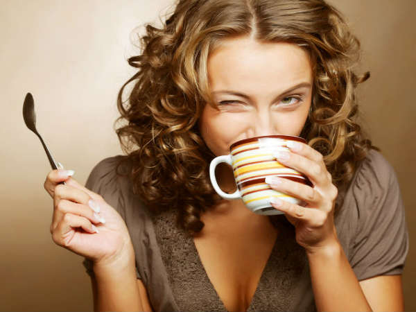 Cà phê: Trong cà phê chứa quá nhiều caffeine nếu như bạn sử dụng quá nhiều, bạn sẽ phụ thuộc vào nó và điều đó sẽ khiến bạn cảm thấy mệt mỏi
