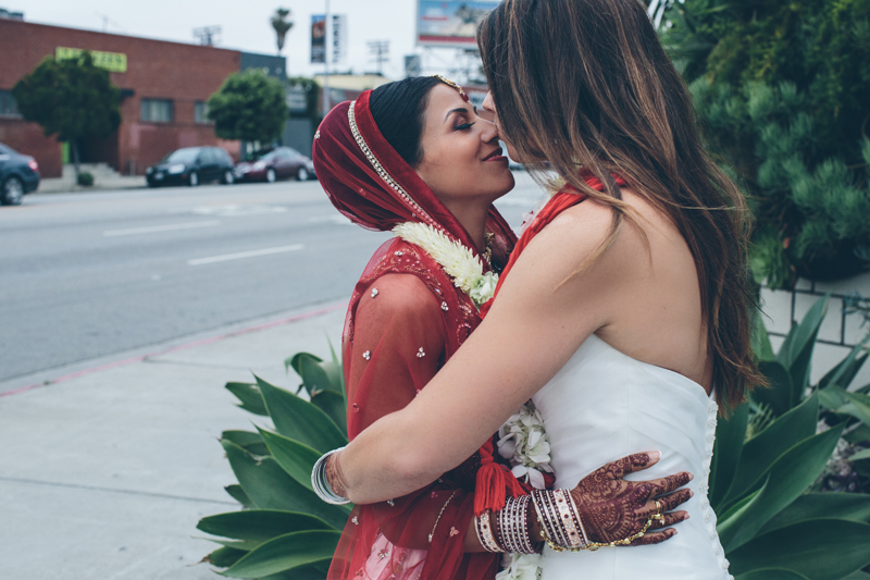 Ấn tượng đám cưới đồng tính nữ đầu tiên ở Ấn Độ - Ảnh 15