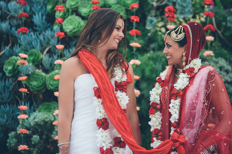 Ấn tượng đám cưới đồng tính nữ đầu tiên ở Ấn Độ - Ảnh 16