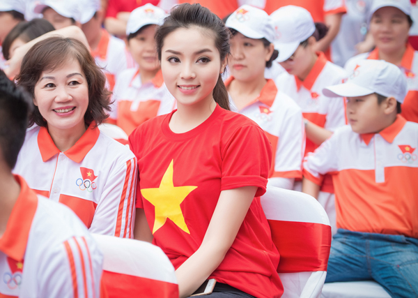 Hoa hậu Việt Nam 2014 cho biết cô hướng đến xây dựng hình ảnh người đẹp khỏe khoắn, thân thiện nên rất hào hứng với các hoạt động thể thao, rèn luyện sức khỏe