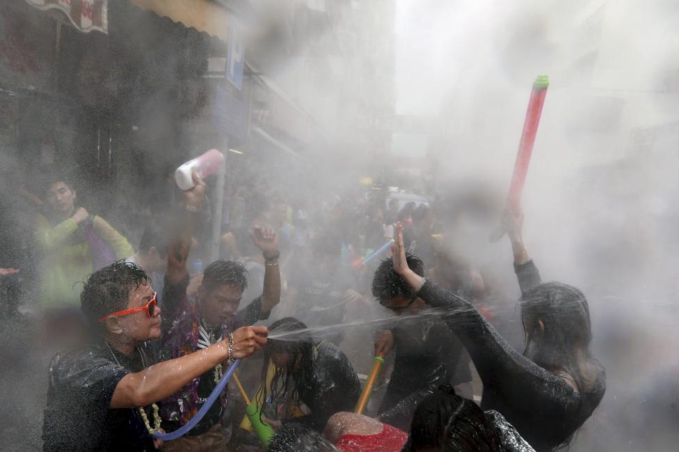 Thái Lan: Tưng bừng lễ hội té nước Songkran  - Ảnh 12