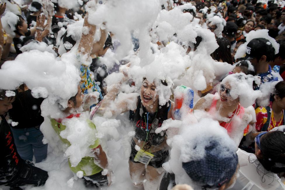 Thái Lan: Tưng bừng lễ hội té nước Songkran  - Ảnh 8