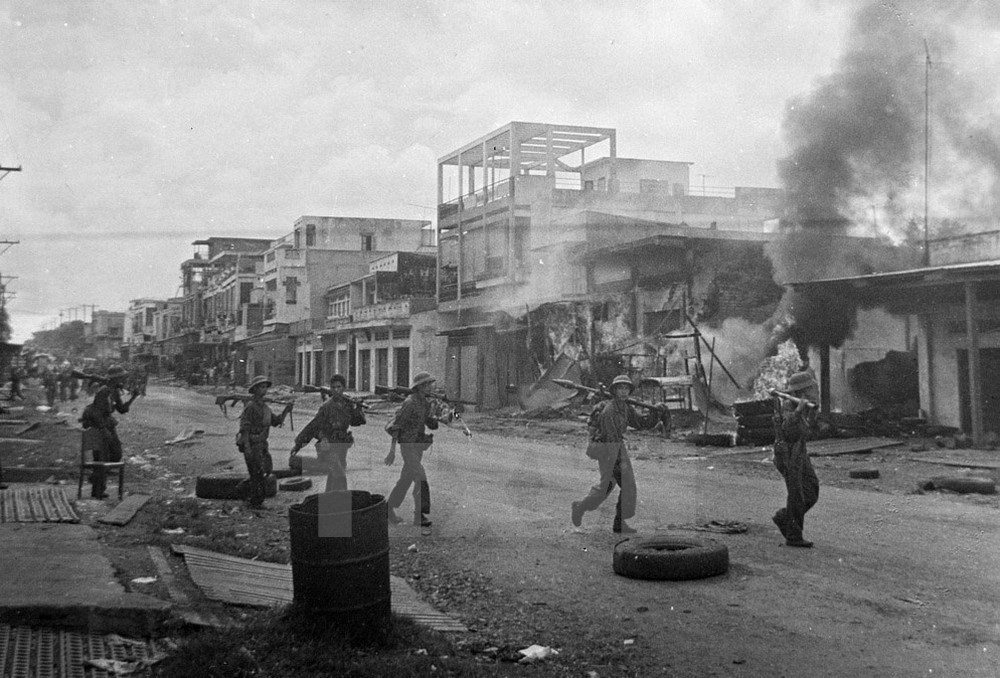 Quân ta tiến vào giải phóng Xuân Lộc