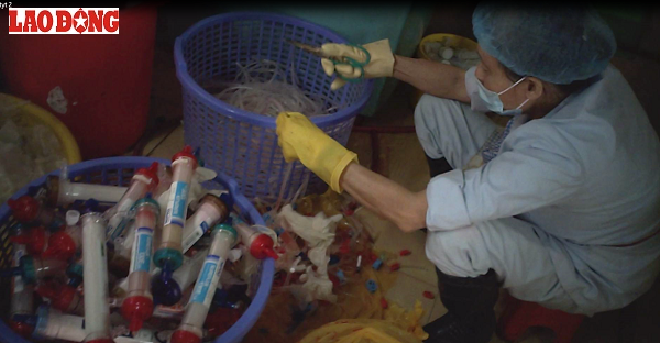 Kinh hoàng công nghệ chế biến rác bẩn ở Bệnh viện Bạch Mai - Ảnh 14