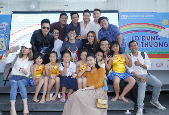 Các sao Việt nô nức chung sức chung lòng đỡ đầu trẻ em SOS - Ảnh 1