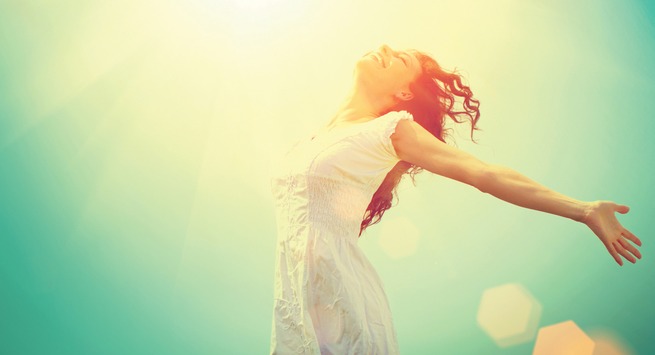 5 tư thế yoga giúp bạn cảm thấy hạnh phúc hơn - Ảnh 1
