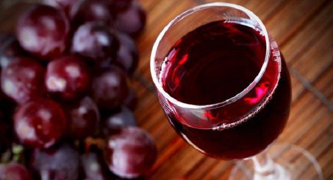 Uống rượu vang đỏ vào dịp Tết vì những lợi ích này! - Ảnh 1